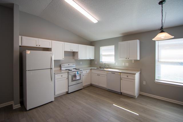 Building Photo - 6 Ponderosa Ln