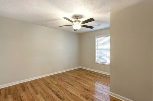 Building Photo - Renovated Single Family - Three Bedroom, Two Bathroom