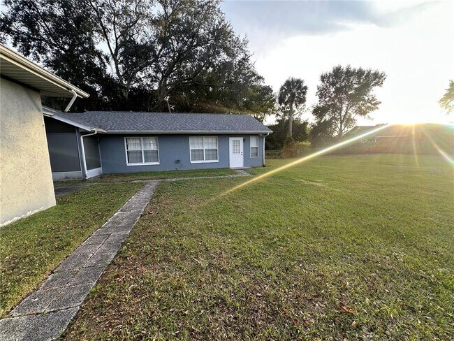 Building Photo - 1002 Shawnda Ln