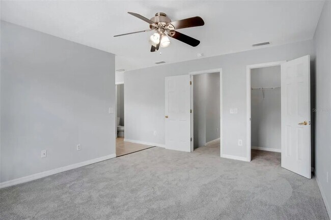 Building Photo - 603 Coconut Palm Way