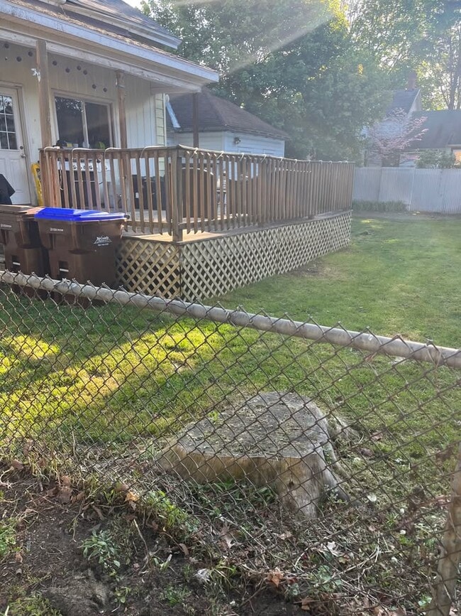 Building Photo - 412 N Martin St