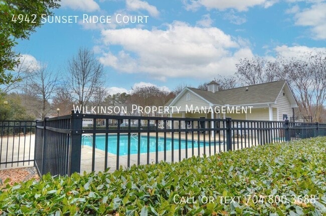 Building Photo - 4942 Sunset Ridge Ct