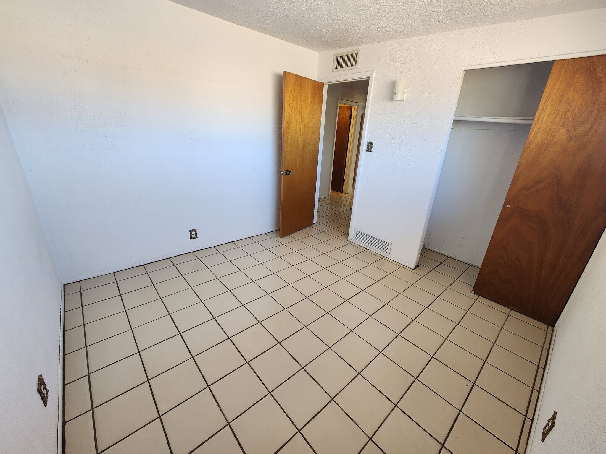 Building Photo - 1618 S Turquoise Vista