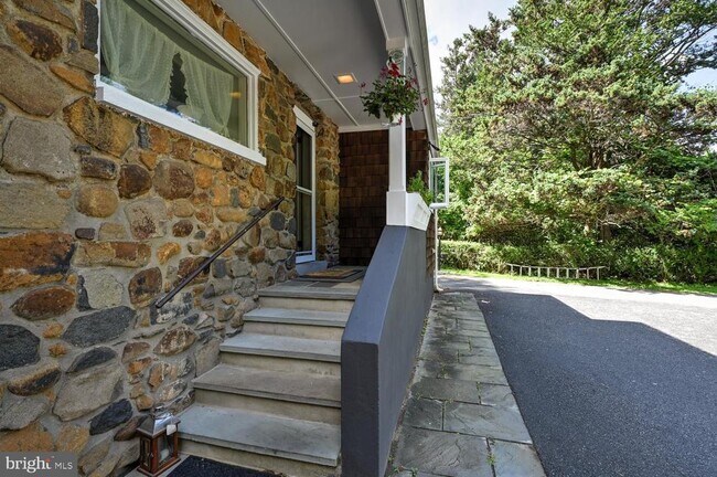 Building Photo - 353 Cherry Hill Rd