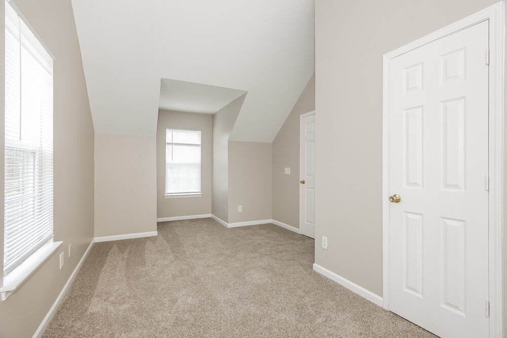 Building Photo - 407 Chelton Oaks Dr