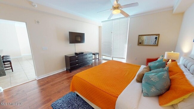 Building Photo - 2060 Beach Blvd