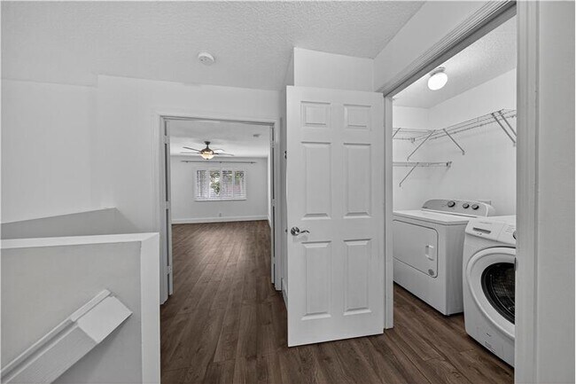 Building Photo - 744 NW 42nd Pl