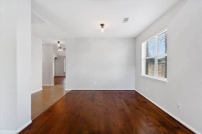 Building Photo - 146 Black Swan Pl