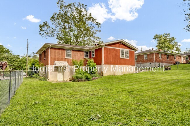 Building Photo - 122 Leimaur Dr
