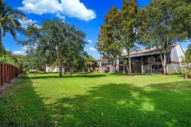 Building Photo - 4241 SW 71st Ter