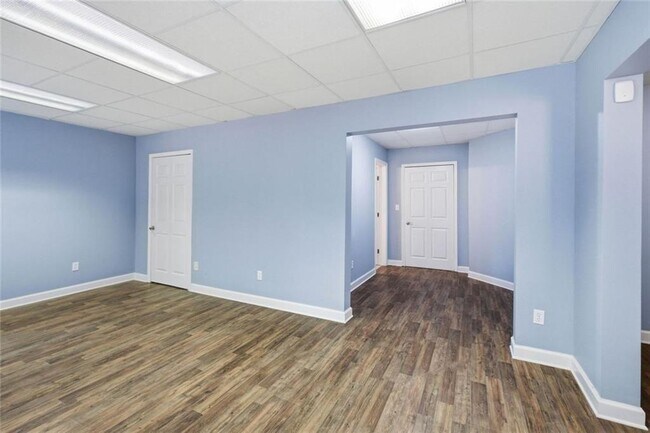 Building Photo - 518 S Fortune Way