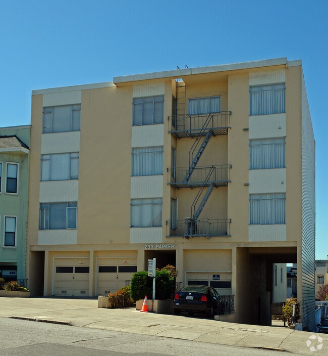 Primary Photo - 233 Parker Ave