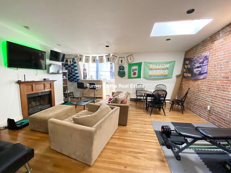 Building Photo - 480 Massachusetts Ave