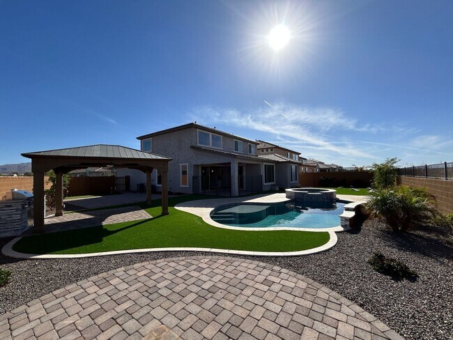 Building Photo - 25908 W Sands Dr