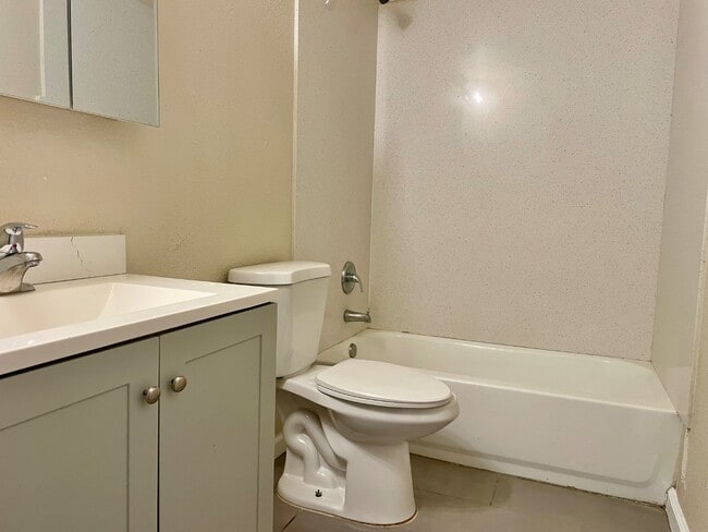 Building Photo - 175 W Alameda St