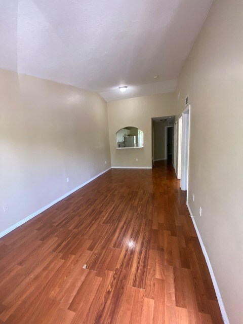 Building Photo - 2621 SE 12th Rd