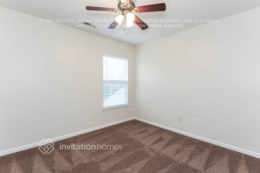 Building Photo - 310 Holton Dr