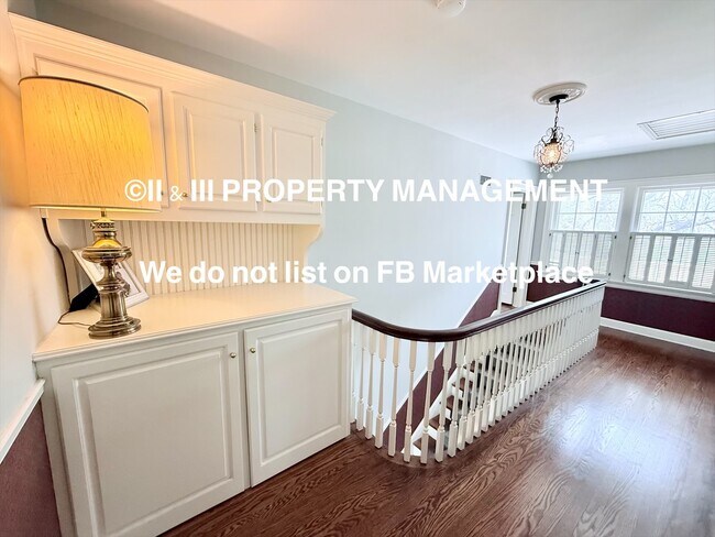 Building Photo - 1314 W Red Bridge Rd