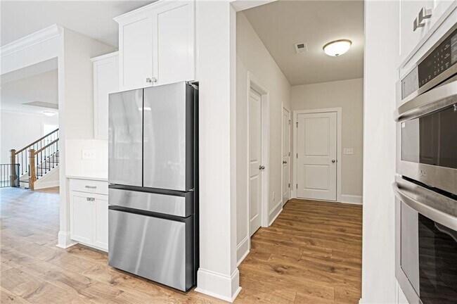 Building Photo - 5394 Pebblebrook Ln SE