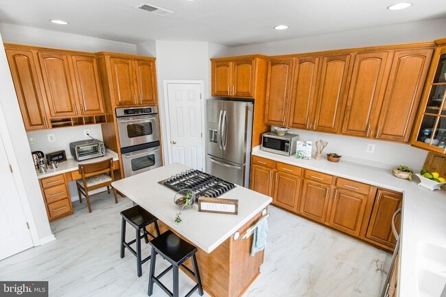 Building Photo - 115 Richard Dr SE