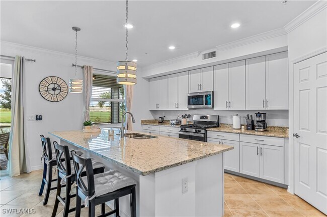 Building Photo - 15943 Grassland Ln