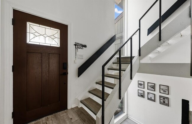 Building Photo - 514 Demarett Dr