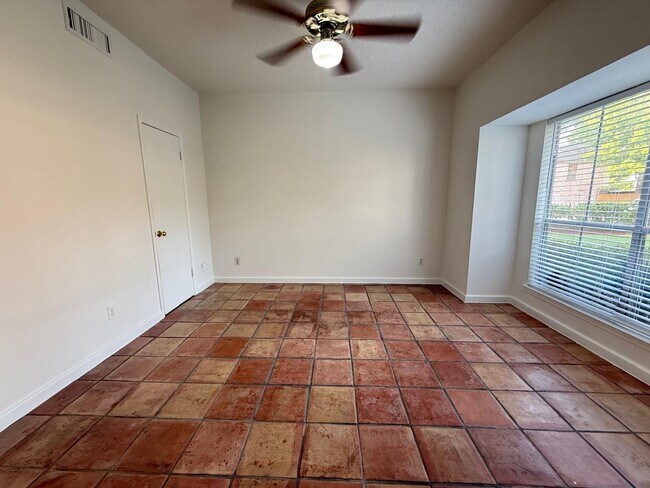 Building Photo - 14719 Barryknoll Ln