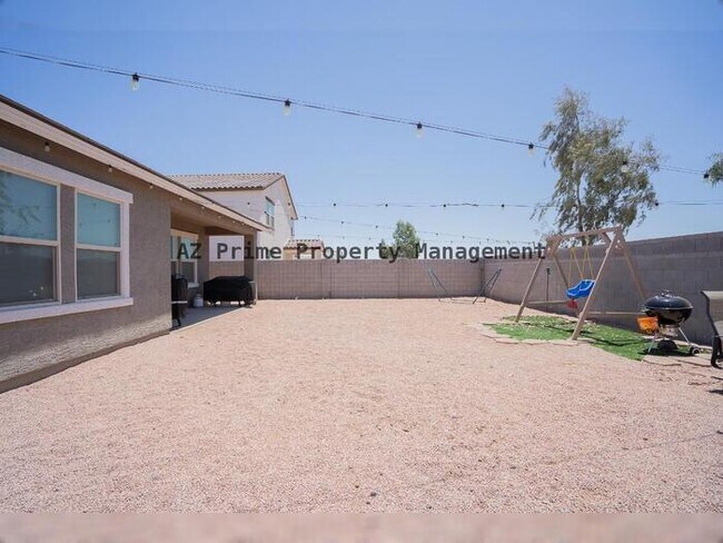 Building Photo - 36043 W Santa Clara Ave