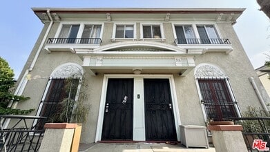 Building Photo - 316 S Coronado St