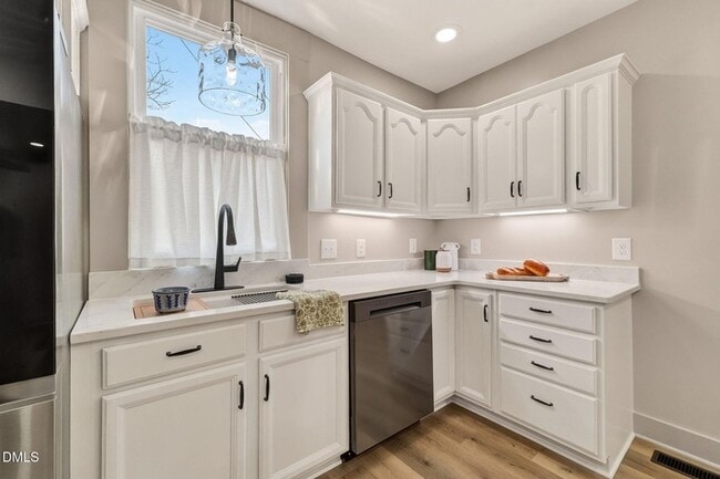 Building Photo - Earn Wealth While Leasing - Like a Homeowner - Lease to Own