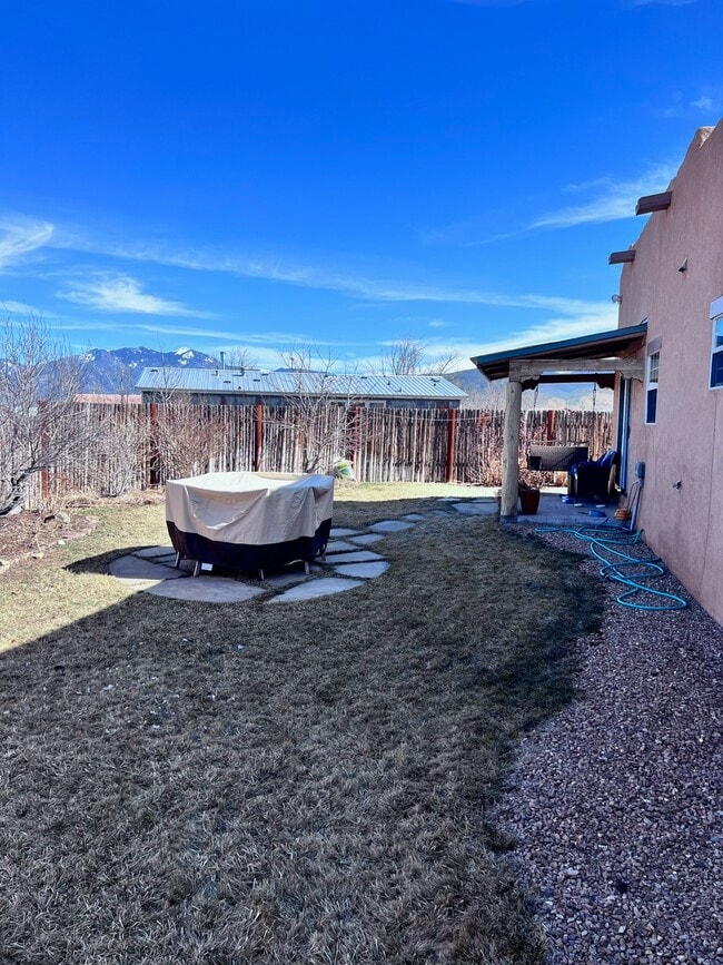 Building Photo - 26 Balsamo Ln