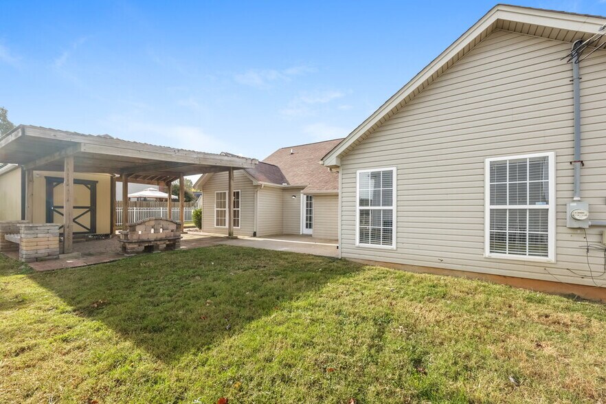 Building Photo - 4021 Wisdom Way