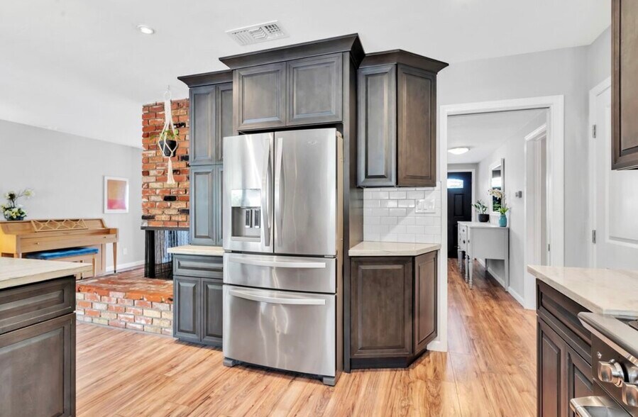 Building Photo - 9235 Camino Paz Ln