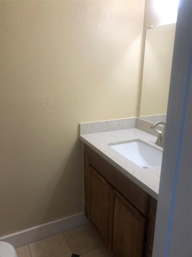 Building Photo - 9308 Westwood Village Dr