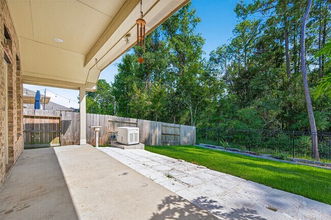 Building Photo - 4550 Shallow Ember Dr