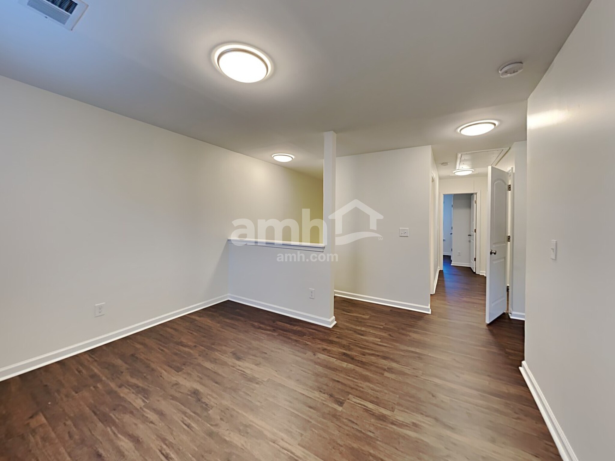 Building Photo - 977 Grenier Terrace NE