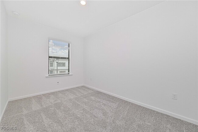 Building Photo - 13011 Luminary Wy