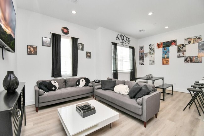 Building Photo - 4610 Indie Hts Ln