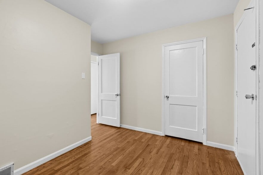 Building Photo - 3203 Goodrich St