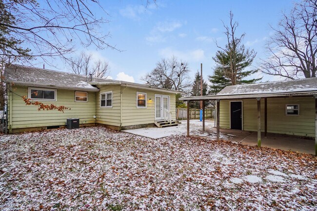 Building Photo - 3622 Washburn St