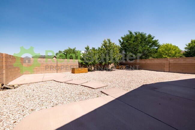 Building Photo - CALL US TODAY AT (505) 808-6467 TO SCHEDUL...