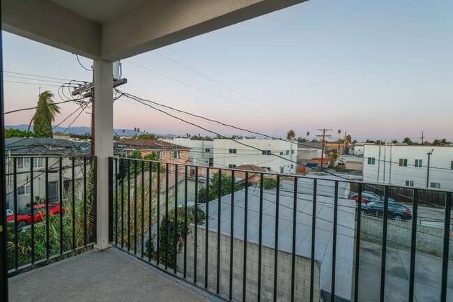 Building Photo - 4647 Pickford St