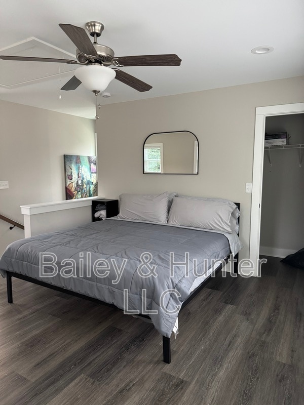 Building Photo - 1328 B Blvd SW