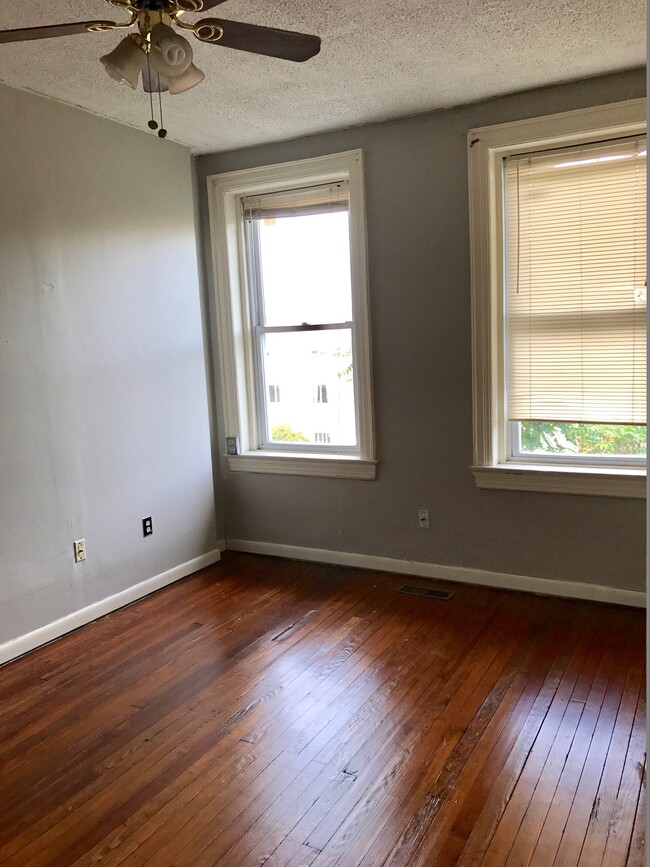 Building Photo - 3518 11th St NW