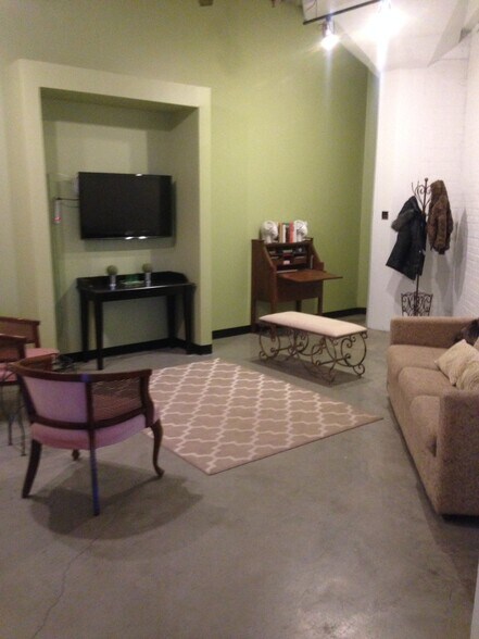 Living room - 2520 S 3rd St