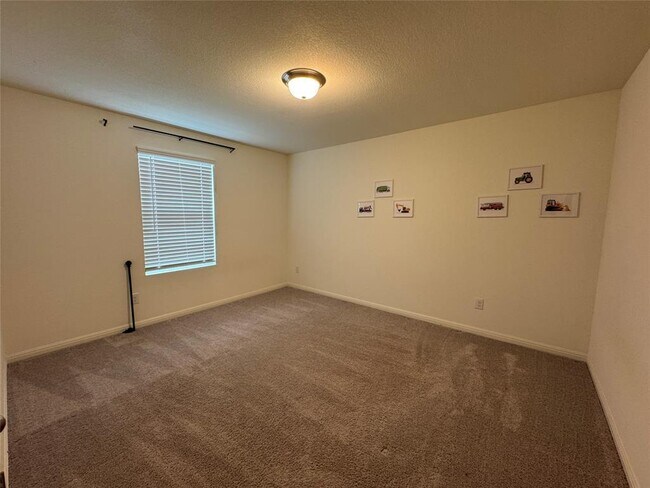 Building Photo - 102 Gemsbok Rd