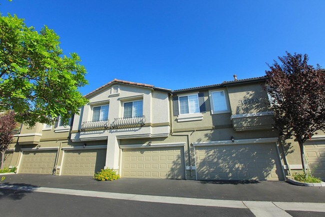 Building Photo - Evening Creek