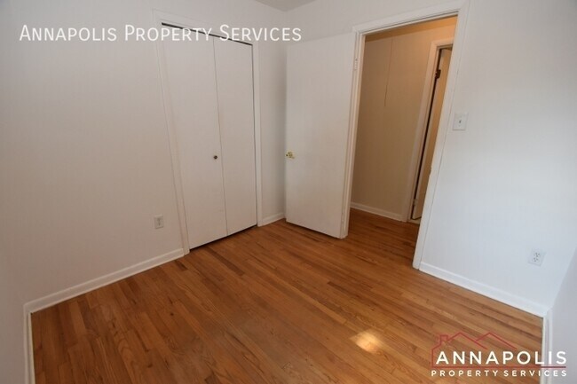 Building Photo - 708 Harness Creek View Dr