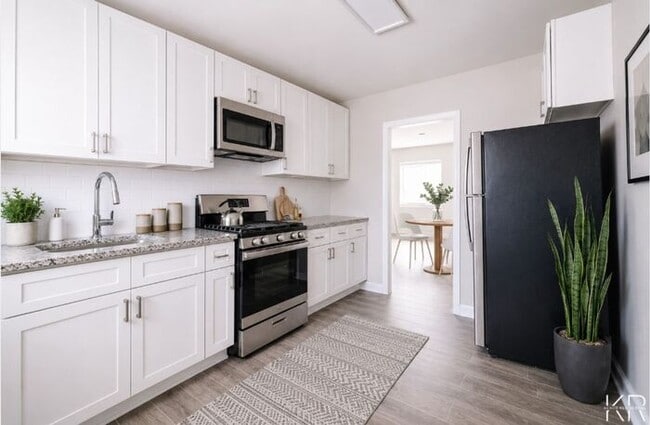 Building Photo - Premium 2 Bedroom Apartment in Atlanta | Second-Floor Home | Select Units $150 OFF + First Month ...