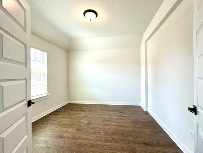 Building Photo - 336 Chaste Tree Dr